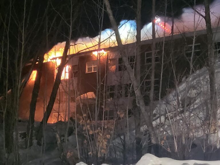 UPDATED AT 8:30 AM: Fire destroys apartment complex in Elliot Lake